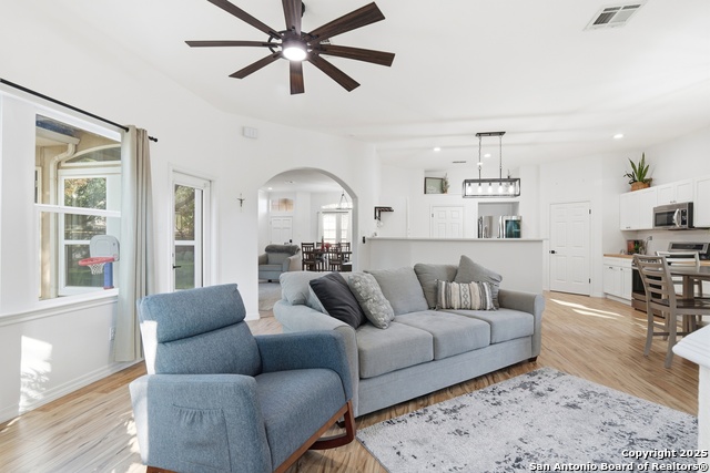 Image 23 of 41 For 6438 Amber Oak