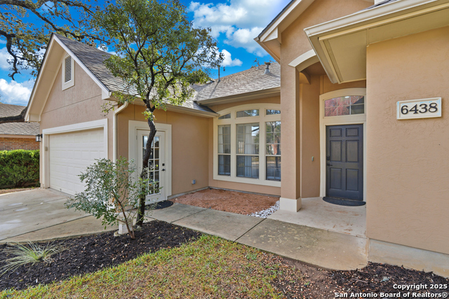 Image 3 of 41 For 6438 Amber Oak