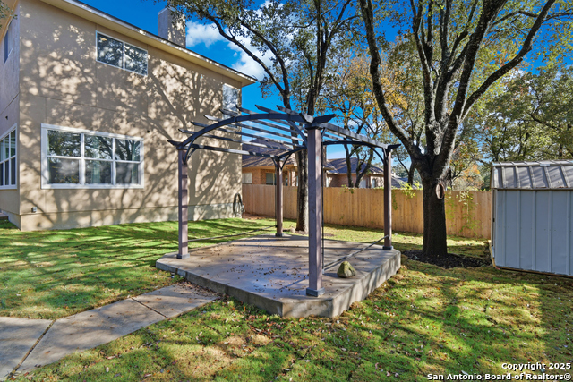 Image 36 of 41 For 6438 Amber Oak