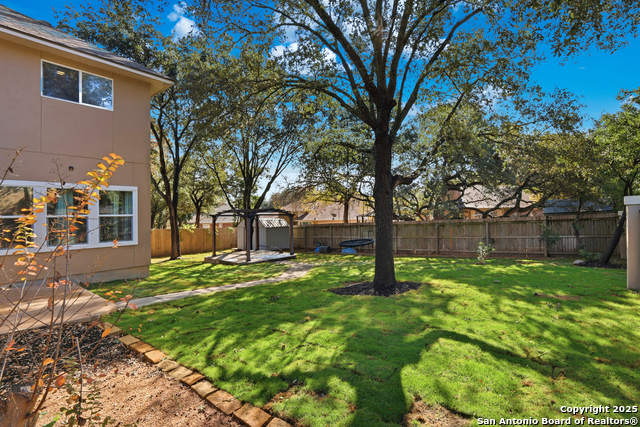 Image 37 of 41 For 6438 Amber Oak