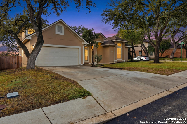 Image 7 of 41 For 6438 Amber Oak