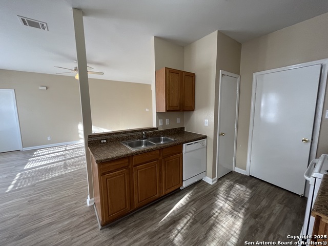 Image 15 of 38 For 8806 Slumber Lane  101