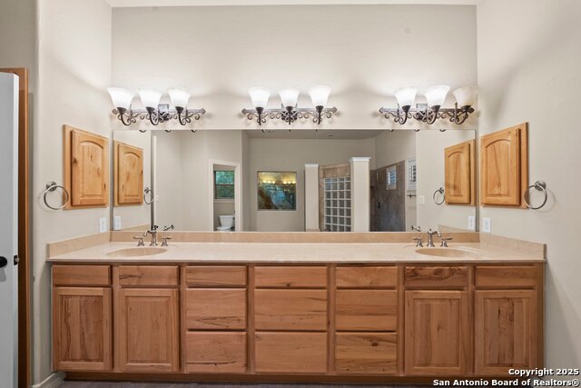 Listing photo id 16 for 14041 Iron Horse