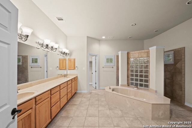 Listing photo id 20 for 14041 Iron Horse