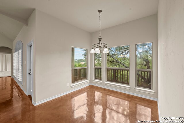 Listing photo id 7 for 14041 Iron Horse