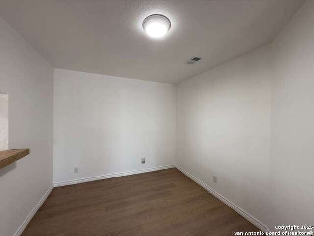 Image 3 of 20 For 8307 Maple Ridge