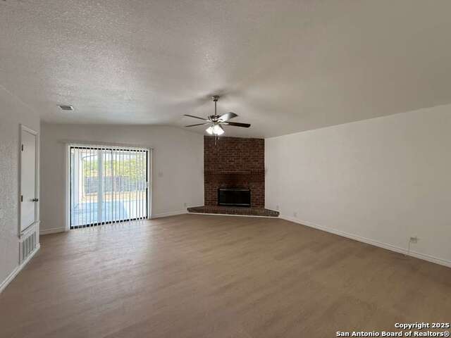 Image 4 of 20 For 8307 Maple Ridge