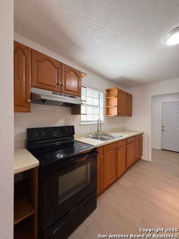 Image 7 of 20 For 8307 Maple Ridge