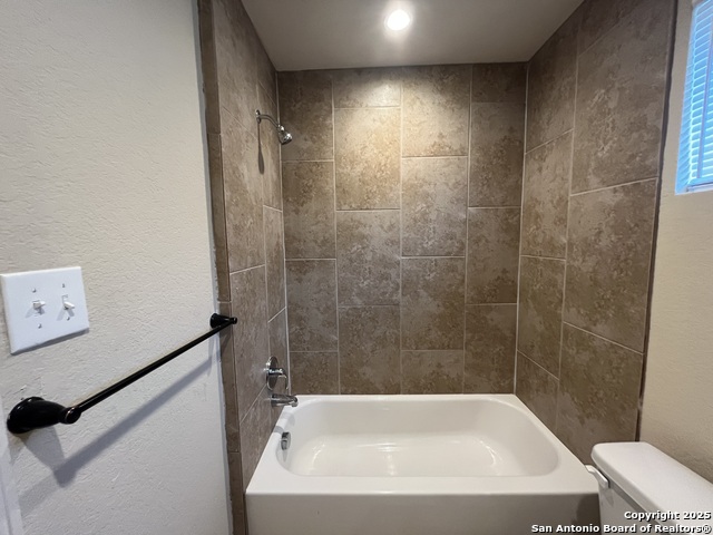 Image 25 of 26 For 7034 Lakeview Dr.  101