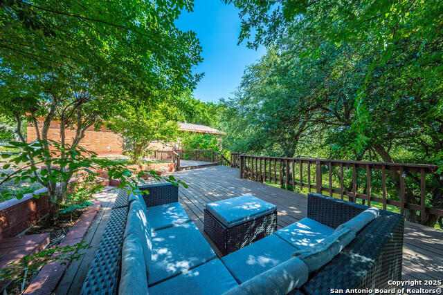 Image 25 of 33 For 1267 Common St E