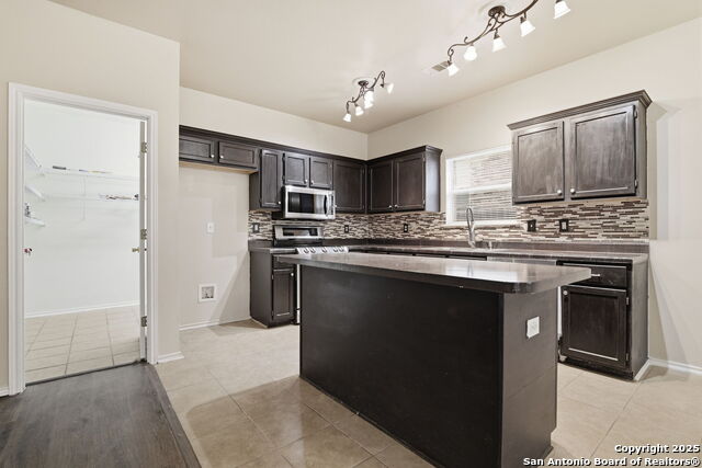 Image 10 of 31 For 3617 Augusta Glade