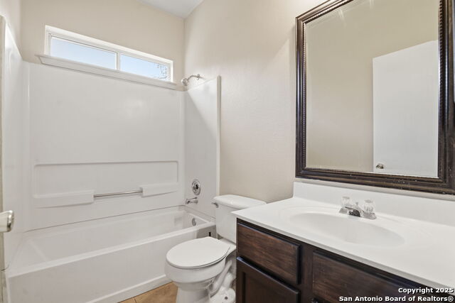 Image 23 of 31 For 3617 Augusta Glade