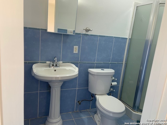 Listing photo id 8 for 287 Thorain  