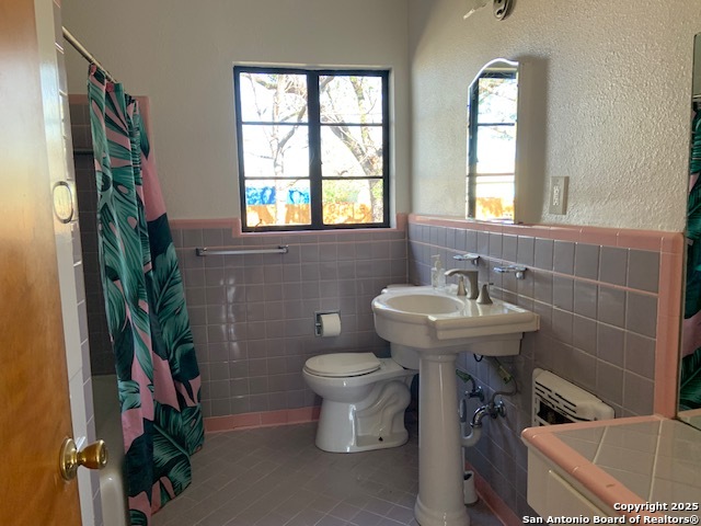 Listing photo id 9 for 287 Thorain  