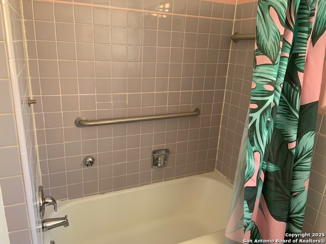 Listing photo id 10 for 287 Thorain  