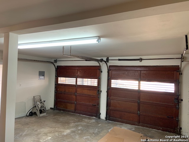 Listing photo id 15 for 287 Thorain  