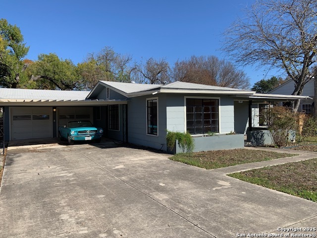 Listing photo id 23 for 287 Thorain  