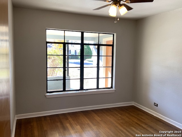 Listing photo id 4 for 287 Thorain  