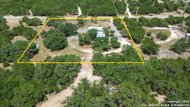 Listing photo id 42 for 323 Lakeside