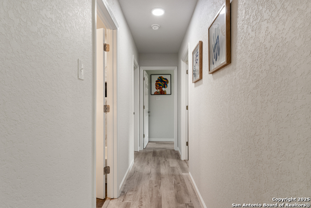 Listing photo id 18 for 3115 Bluefield