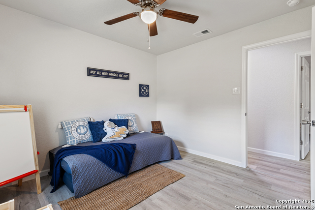 Listing photo id 19 for 3115 Bluefield