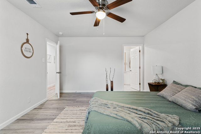 Listing photo id 23 for 3115 Bluefield