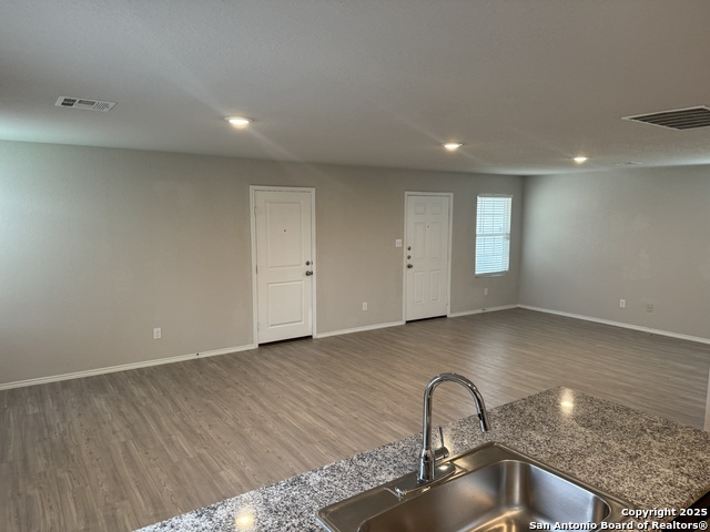 Image 7 of 18 For 6407 Ignacio