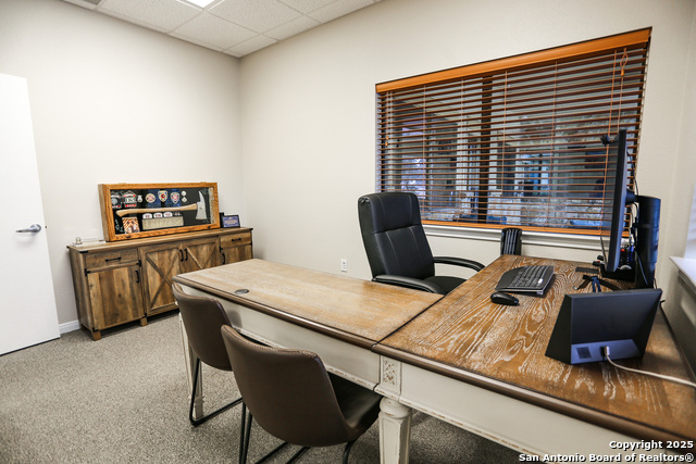 Listing photo id 11 for 19115 Fm 2252  3