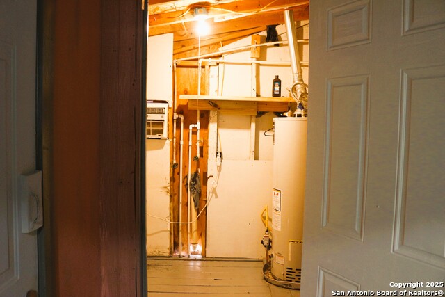 Image 13 of 13 For 718 Poinsettia