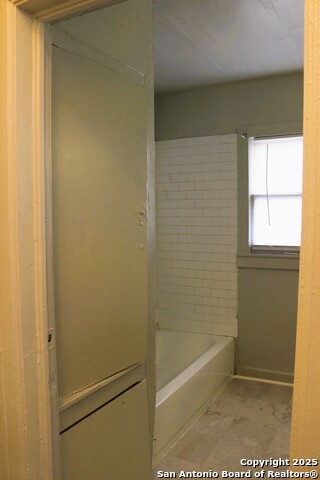 Image 6 of 13 For 718 Poinsettia