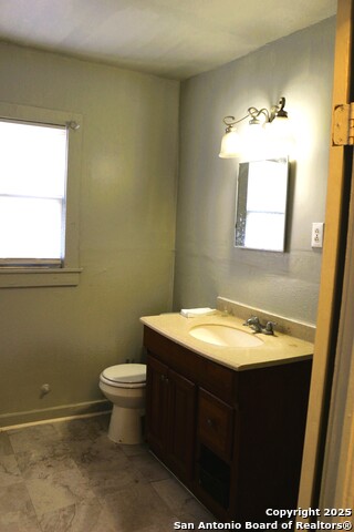 Image 7 of 13 For 718 Poinsettia