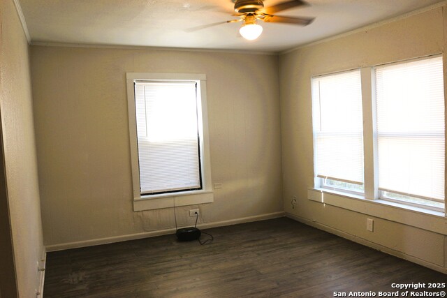 Image 8 of 13 For 718 Poinsettia