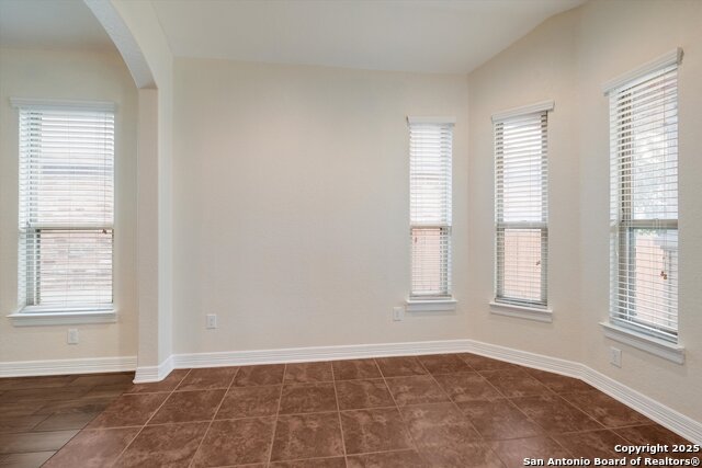 Listing photo id 11 for 11322 Begonia Rock