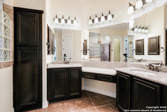 Listing photo id 16 for 11322 Begonia Rock