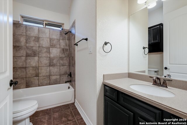 Listing photo id 18 for 11322 Begonia Rock