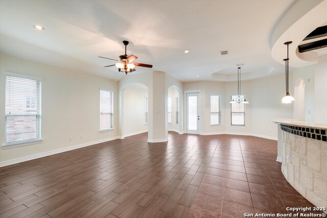 Listing photo id 3 for 11322 Begonia Rock