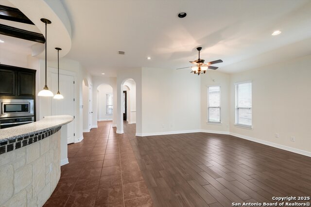 Listing photo id 5 for 11322 Begonia Rock