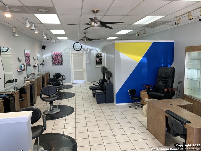 Listing photo id 0 for 603 Isom  109