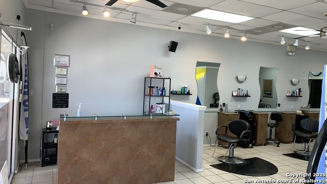 Listing photo id 6 for 603 Isom  109