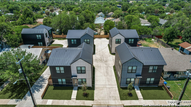 Image 15 of 18 For 146 Porter  201