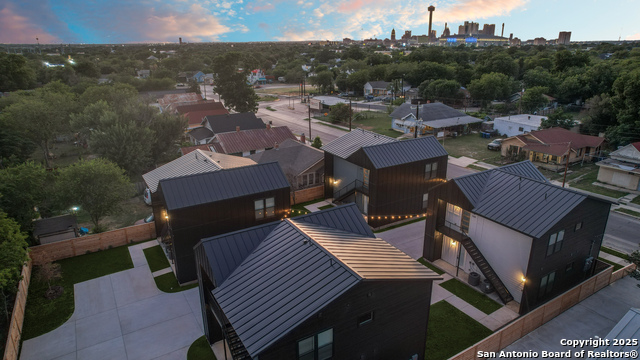 Image 16 of 18 For 146 Porter  201