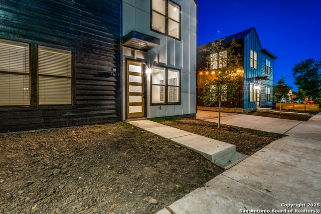 Image 3 of 18 For 146 Porter  201