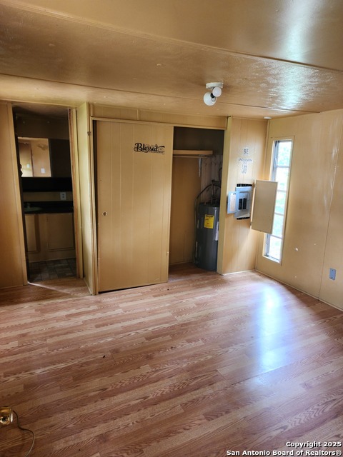 Listing photo id 1 for 520 Royal Oak