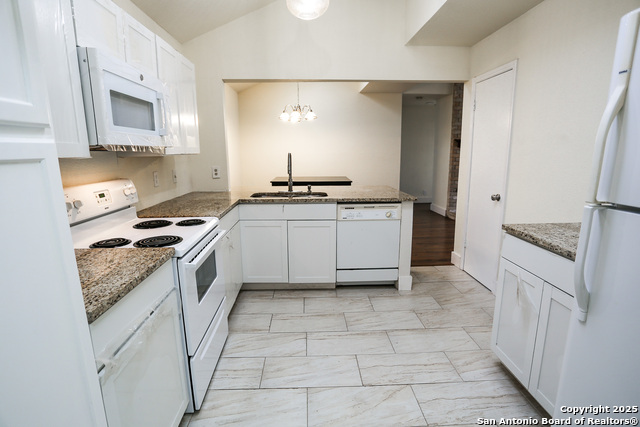 Listing photo id 9 for 8533 Wood Arbor