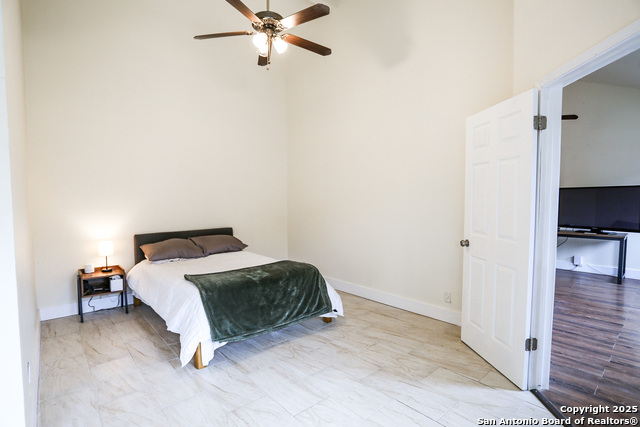 Listing photo id 11 for 8533 Wood Arbor