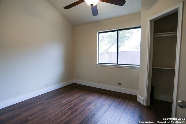 Listing photo id 16 for 8533 Wood Arbor