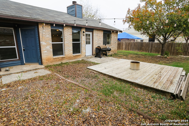 Listing photo id 19 for 8533 Wood Arbor