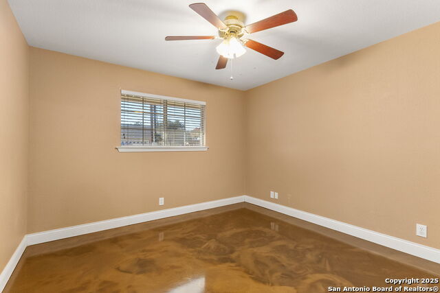 Listing photo id 11 for 313 Ridge Crest