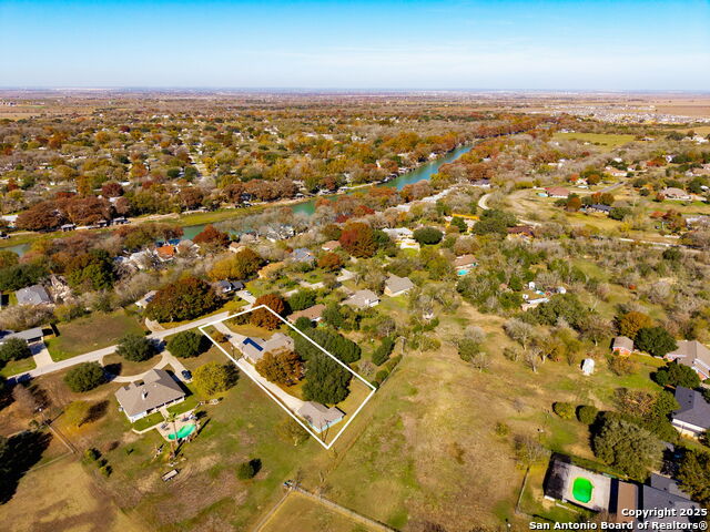 Listing photo id 35 for 313 Ridge Crest