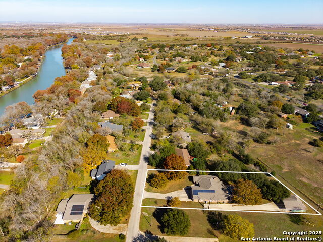 Listing photo id 37 for 313 Ridge Crest